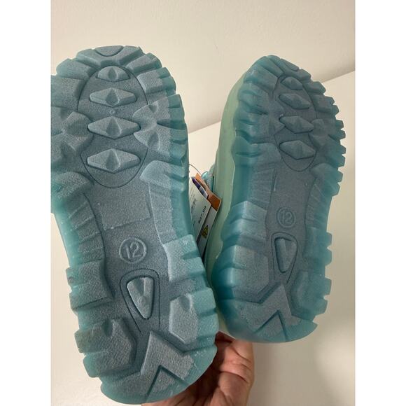 Disney Frozen Toddler Light-Up Waterproof Boots brand new with minor stains - Picture 6 of 6